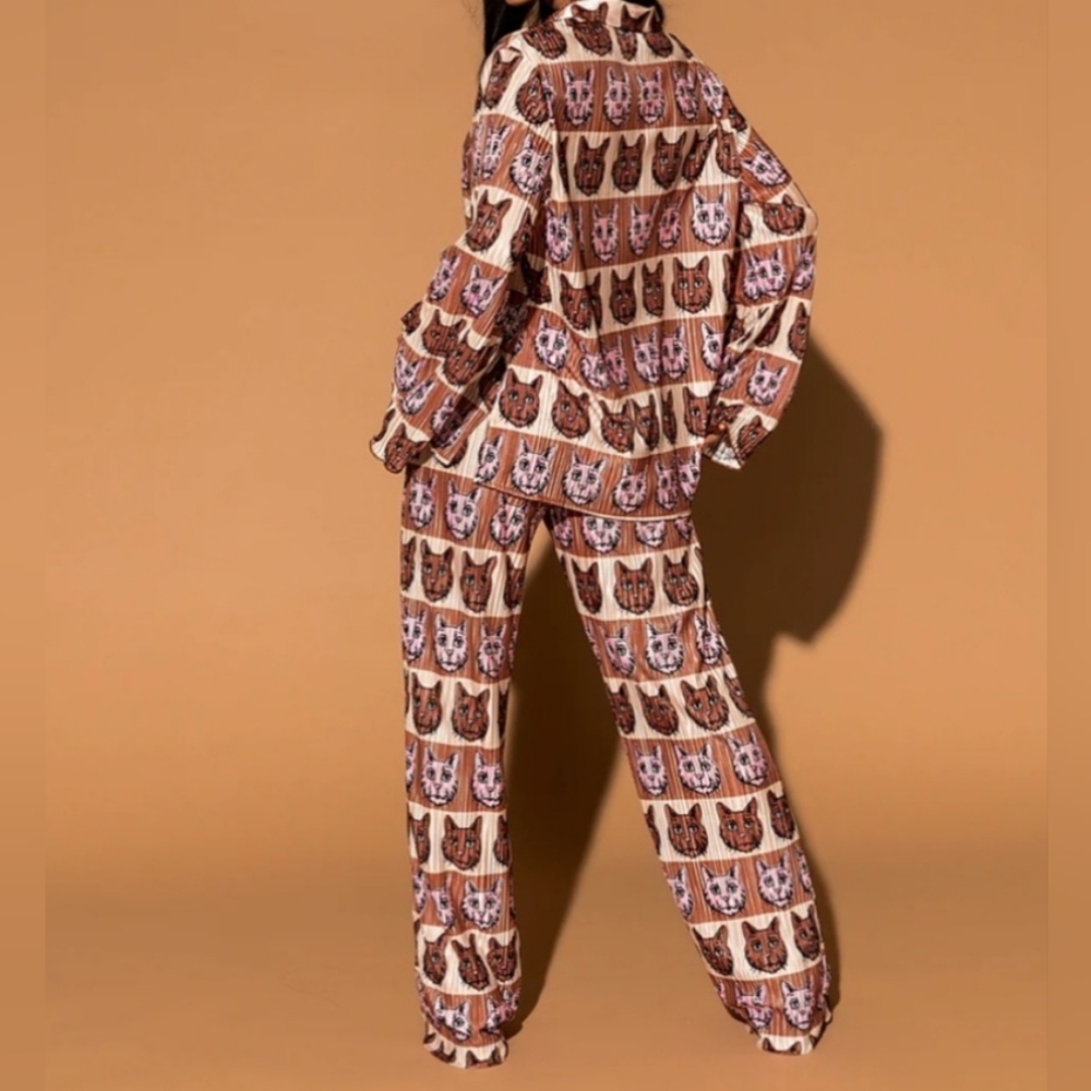 Dressed in LALA Beige & Brown Cat-Print Pants